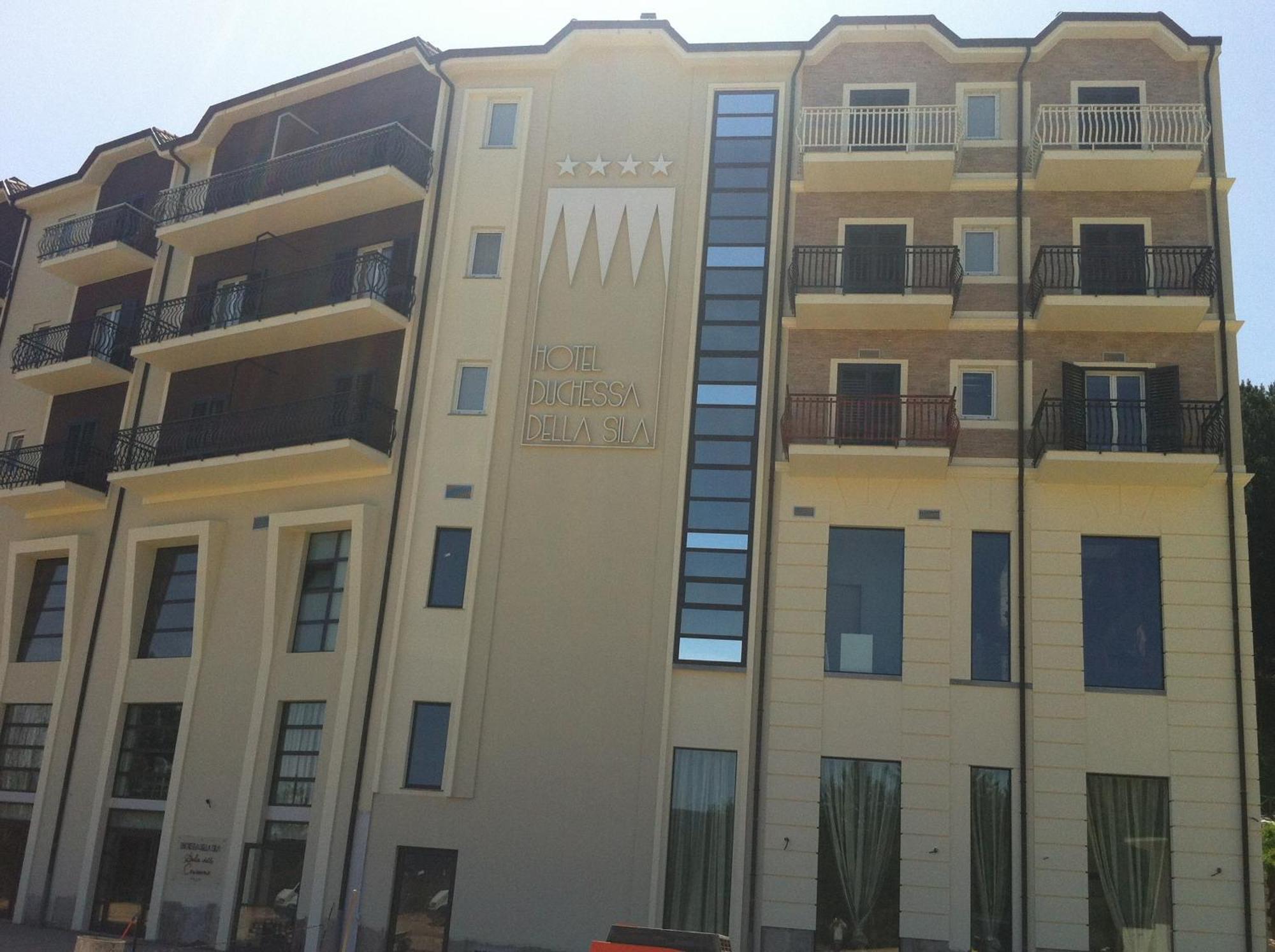 Hotel Duchessa Della Sila San Giovanni in Fiore Ngoại thất bức ảnh